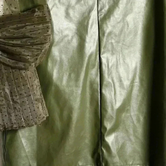 Chic Faux Leather-Inspired Sheer Green Dress (Size Small) - Picture 11 of 14